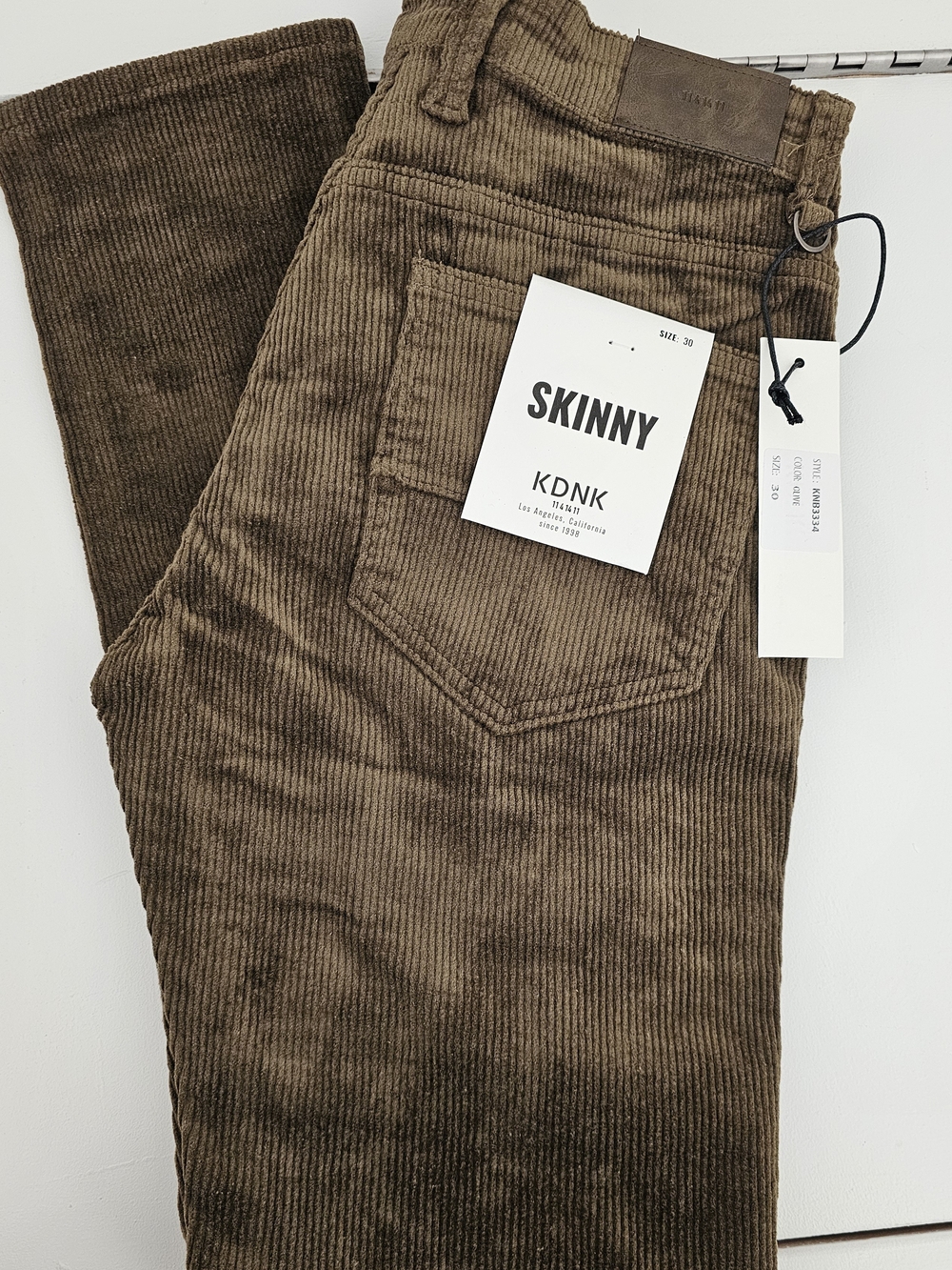 KDNK Skinny Corduroy Men’s Pants in Brown